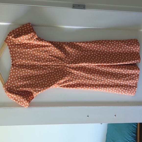 Levi's Skylar Flutter Sleeve Dress - Picture 4 of 5